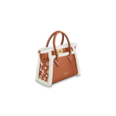 8360 LOUIS VUITTON ON MY SIDE PM M58918 (25*20*12cm)